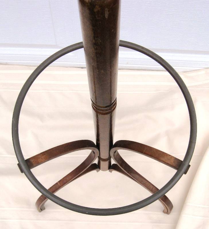 lot 048 image: Wood Coat & Hat Rack with Umbrella Ring