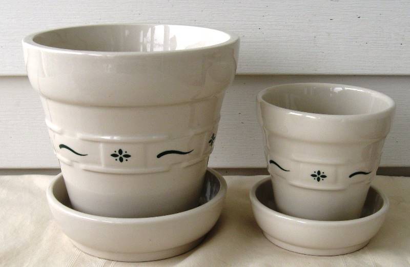 lot 038 image: Longaberger Planters, Lefton Music Box, B&G Christmas Bell