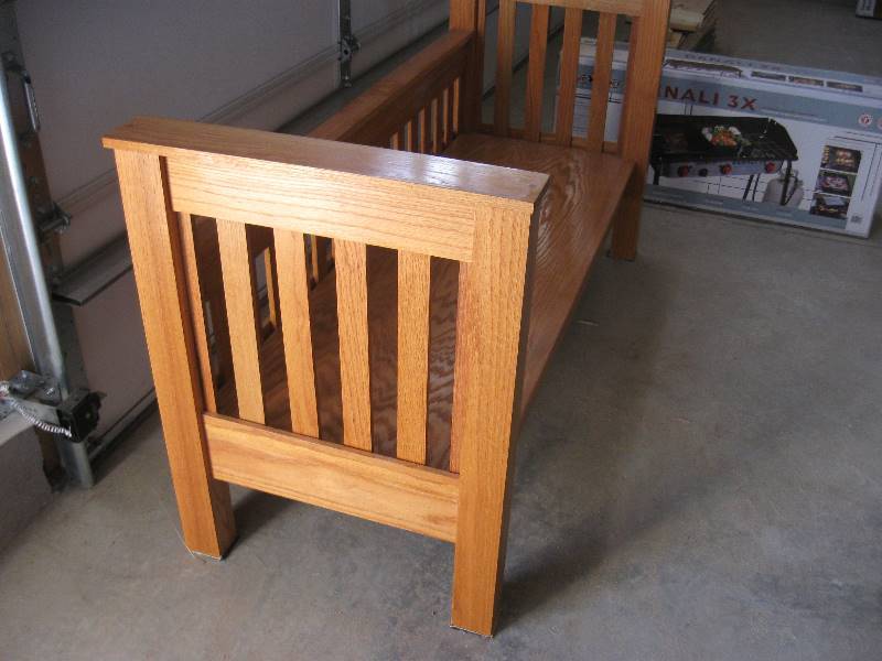 lot 042 image: Handmade, MIssion Style,  Bench
