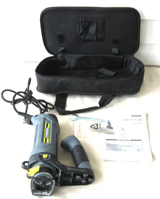 lot 054 image: Performax Cut Out Saw 241-0968 w Case