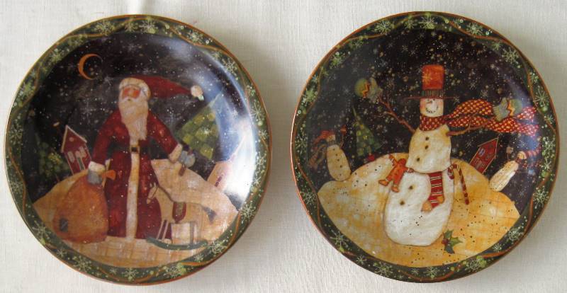 lot 067 image: Holiday  Christmas Decor IV
