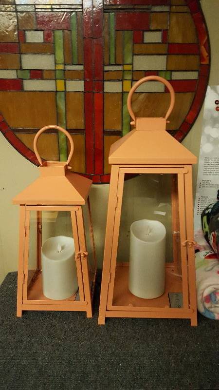 lot 9 image: Luminara 14 Hampton Indoor Outdoor Lantern with Flameless Candle & Remote - Coral