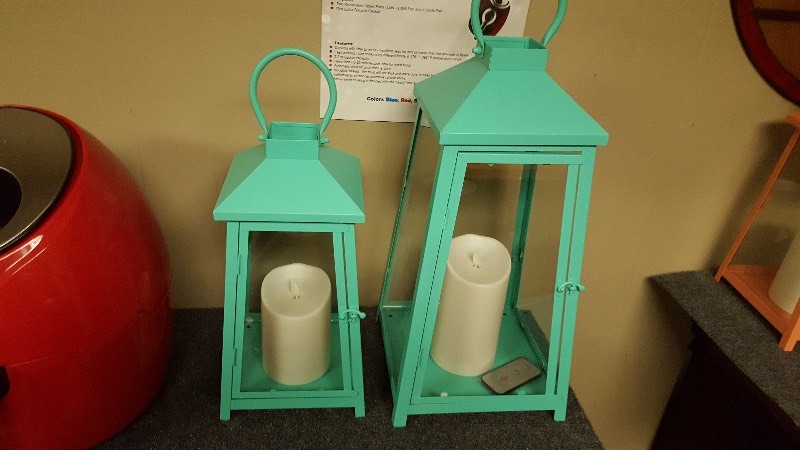 lot 12 image: Luminara 18 Hampton Indoor Outdoor Lantern with Flameless Candle & Remote  - LAGOON (SHADES OF GREEN)