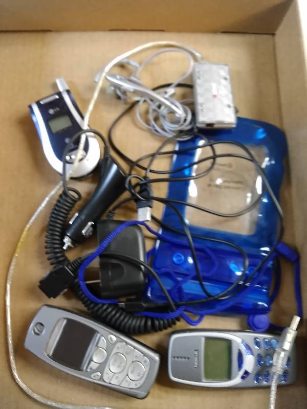 Cell Phone Lot