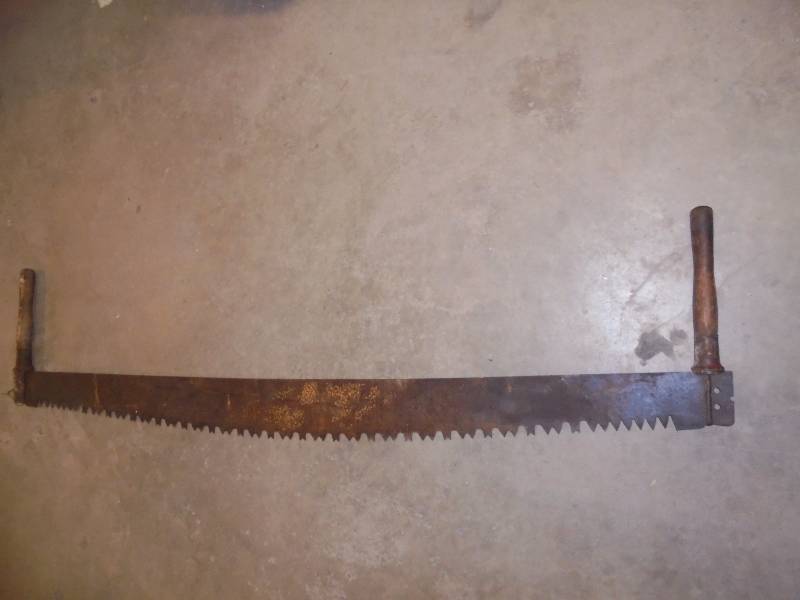 lot 34 image: Large Saw - 60