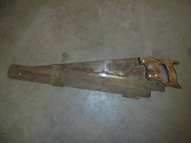 lot 37 image: Saw With Wood Cover Guard