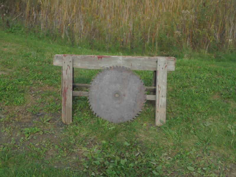 lot 42 image: Large Saw Blade - 21