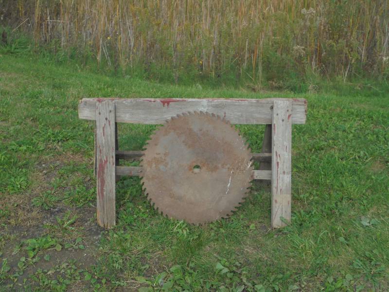lot 44 image: Large Saw Blade - 22