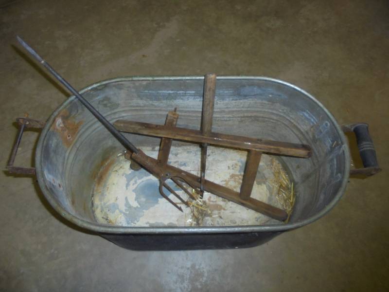 lot 62 image: Boiler wFrog Spear, etc