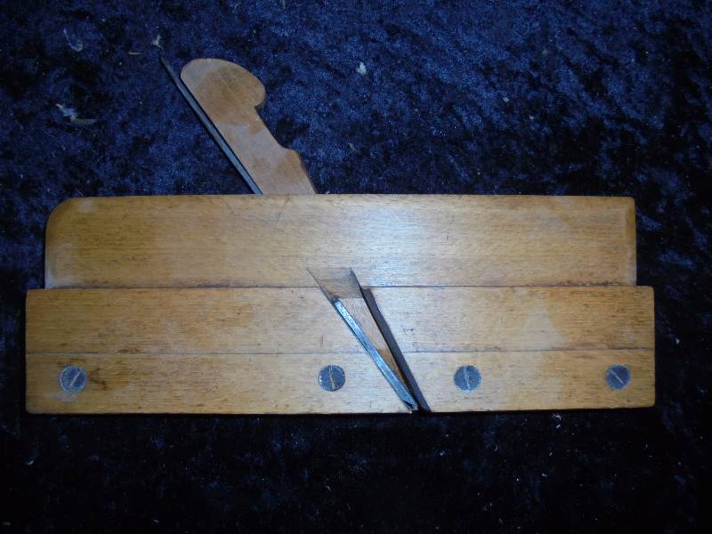lot 72 image: Vintage Carpenter Molding Plane