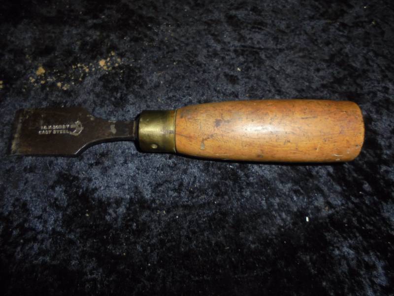 lot 74 image: Antique I&H Sorby Sheffield Chisel, Cast Steel