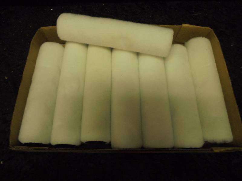 lot 81 image: Lot - Paint Rollers - White