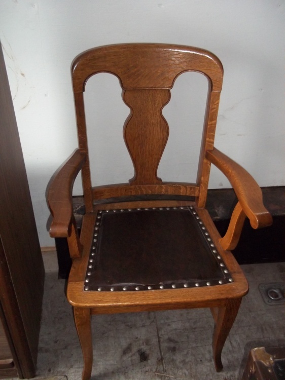 Chair with leather seat
