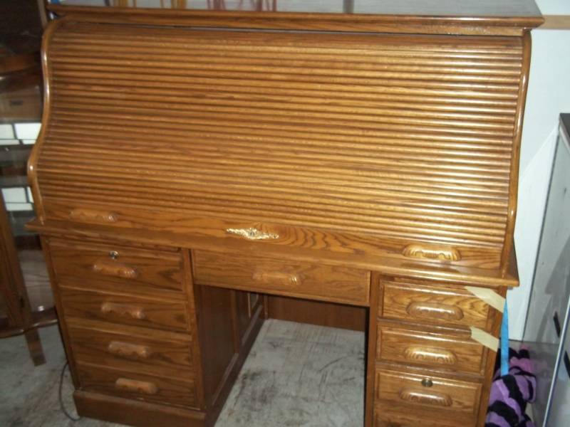 Roll top desk with keys 54 x 24 x 23