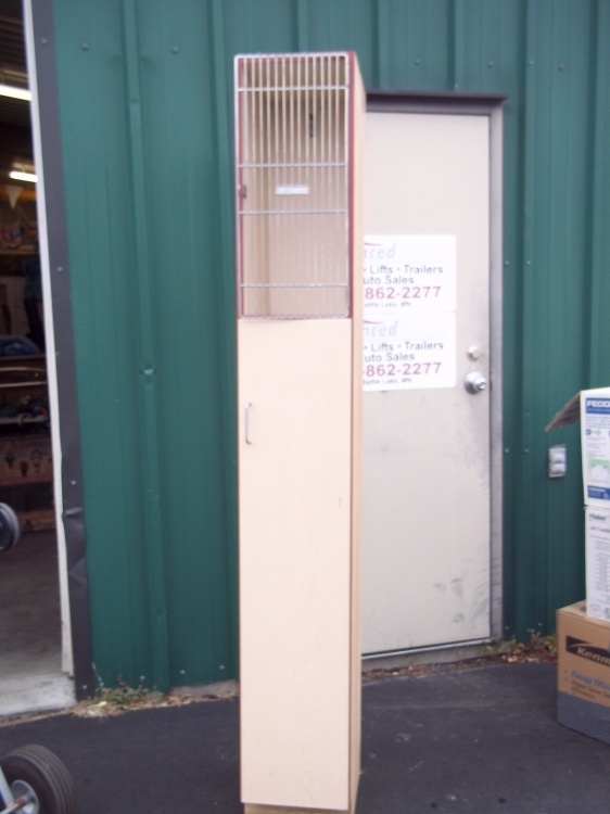 Wooden gym locker 82 x 12 x 17
