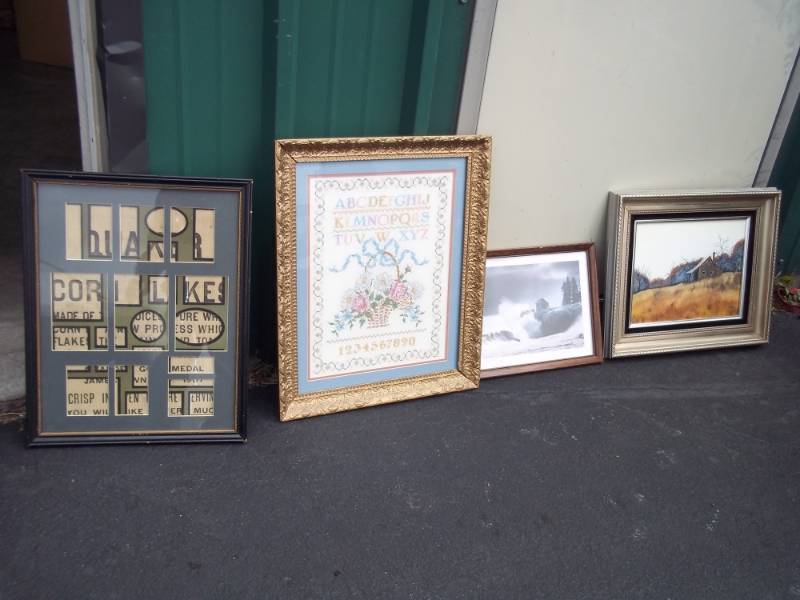 4 Pictures