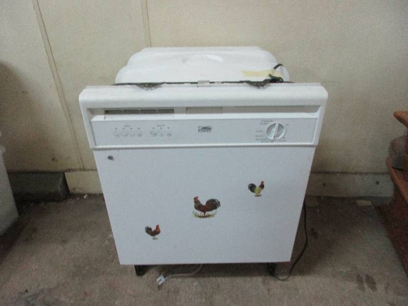 lot 20 image: Estate dishwasher