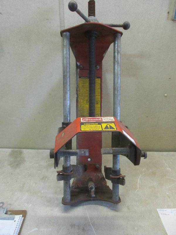 lot 46 image: Branick MacPhearson strut compressor