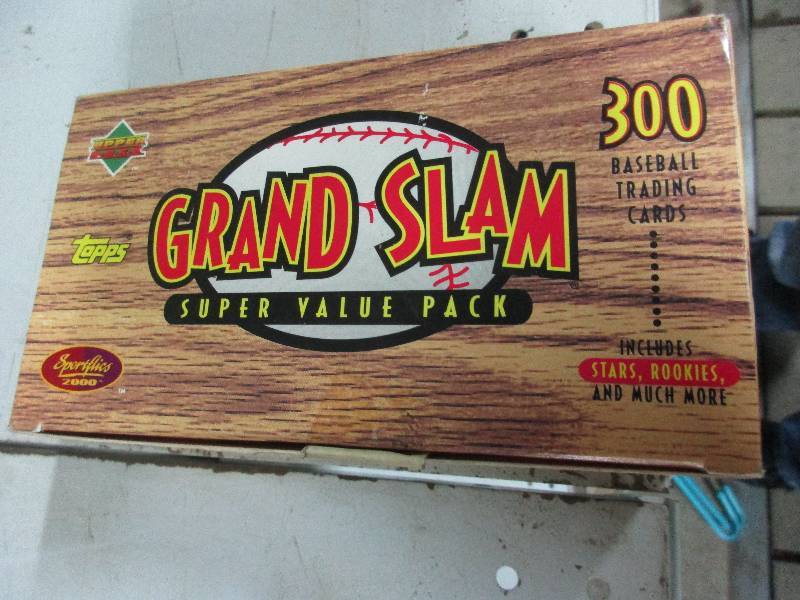 lot 60 image: Grand slam super value baseball cards