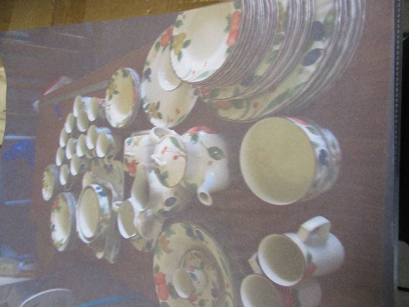 lot 67 image: Mikasa country classics dishes set