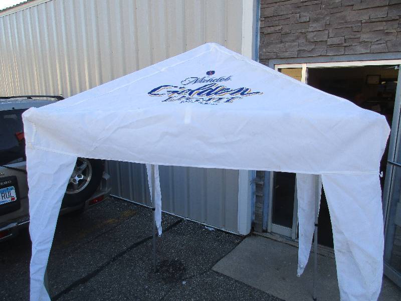 lot 73 image: Michelob Golden Draft Light tent