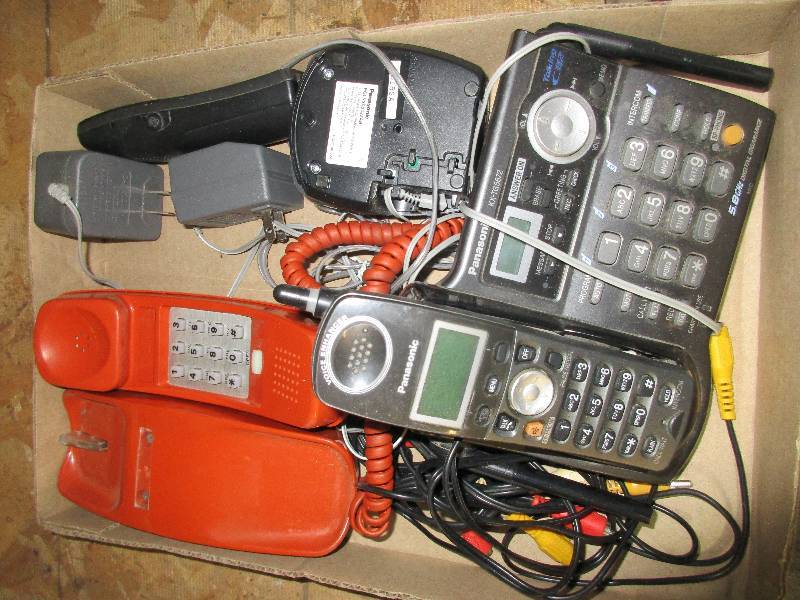 lot 95 image: misc phones
