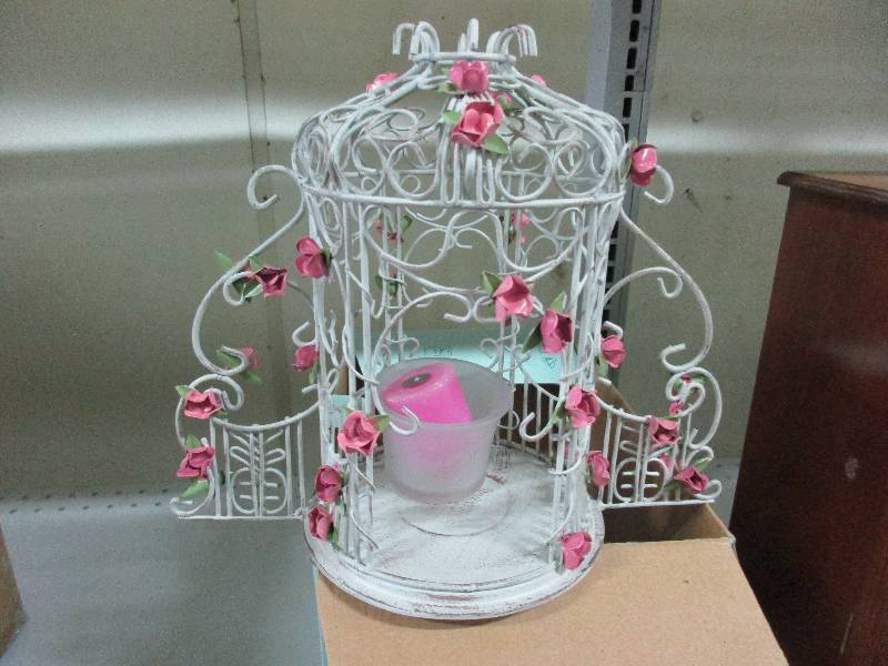 lot 137 image: Candle holder, jewelry box, coffee maker