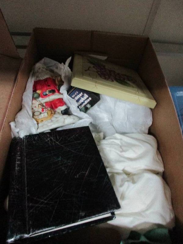 lot 140 image: misc decorations, basket and a lamp