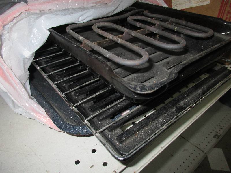 lot 148 image: Broiler pans and burner, and picture frames