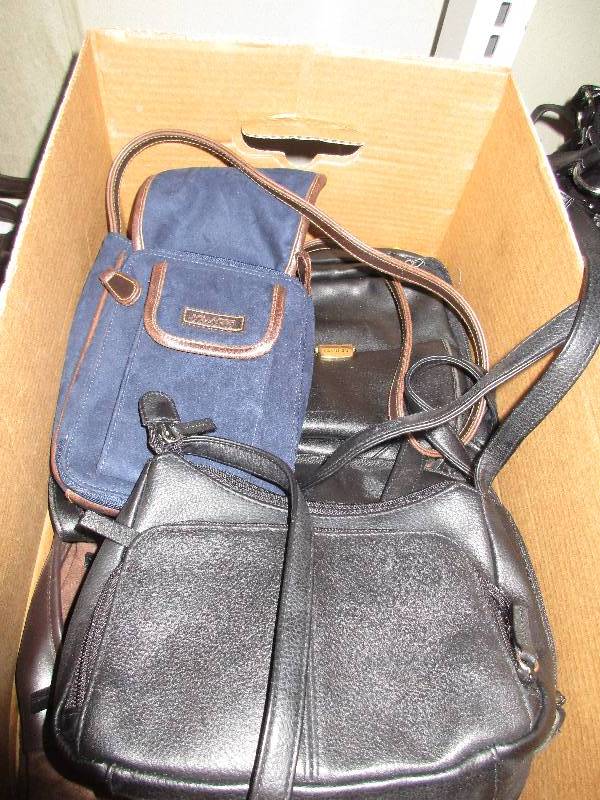 lot 156 image: 9 purses