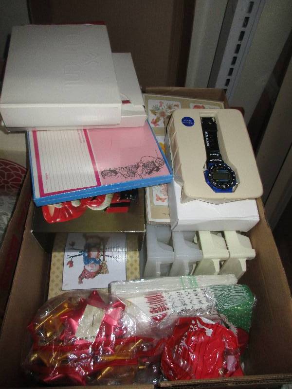 lot 172 image: christmas stuff, pottery, ice cube trays and watch