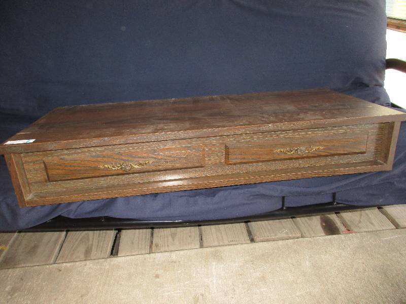 lot 188 image: table top w drawer