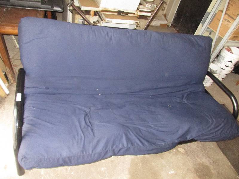lot 193 image: futon