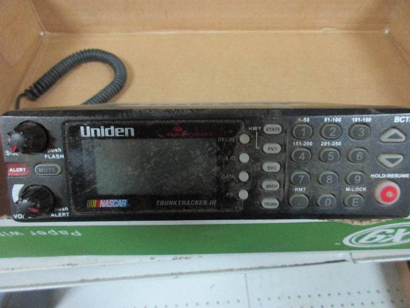 lot 198 image: CB radio