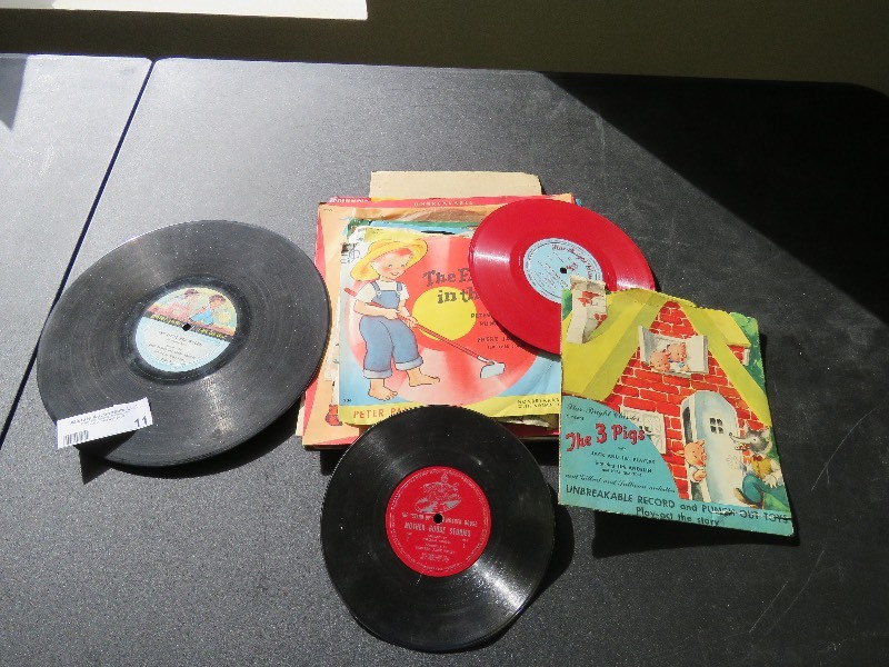lot 11 image: Vintage Kids Records