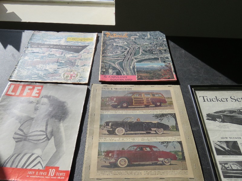 lot 17 image: Vintage Magazines
