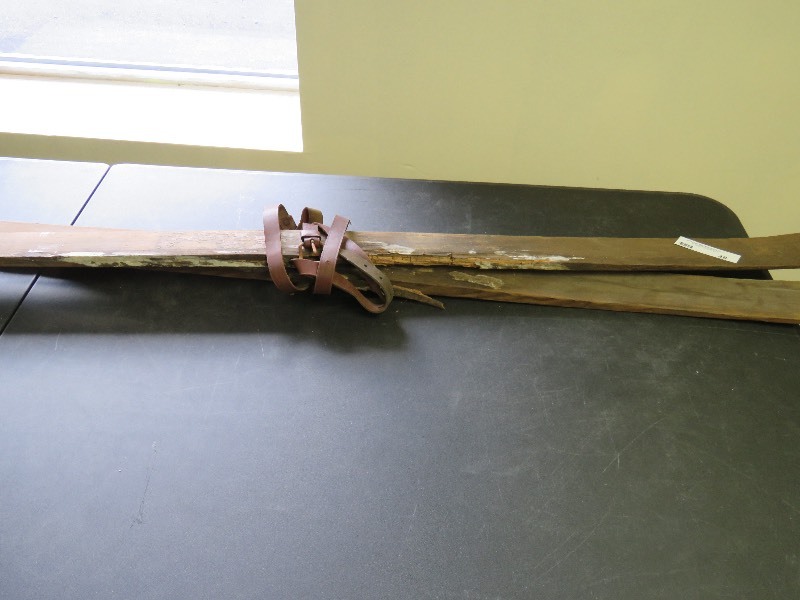 lot 48 image: Antique Skis