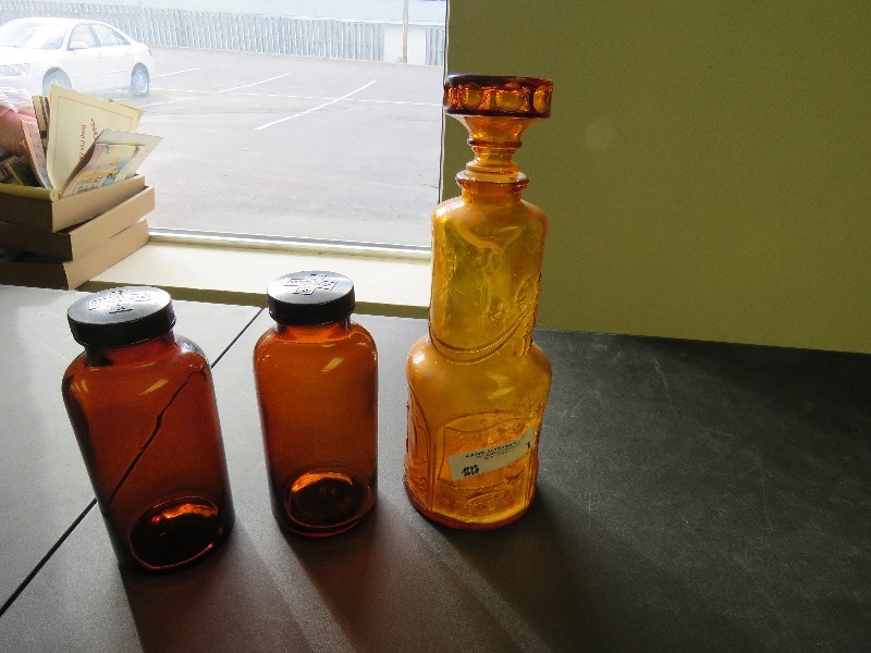 lot 1 image: Vintage Medicine Bottles