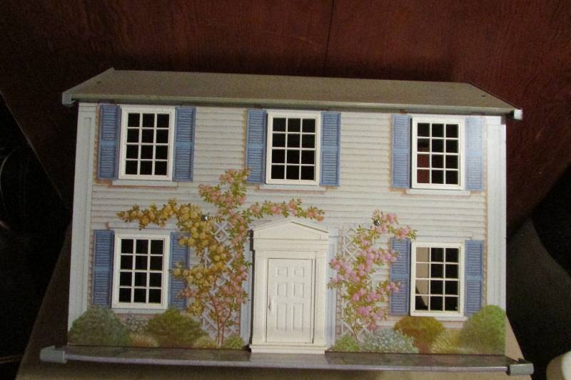 Vintage Tin Doll House