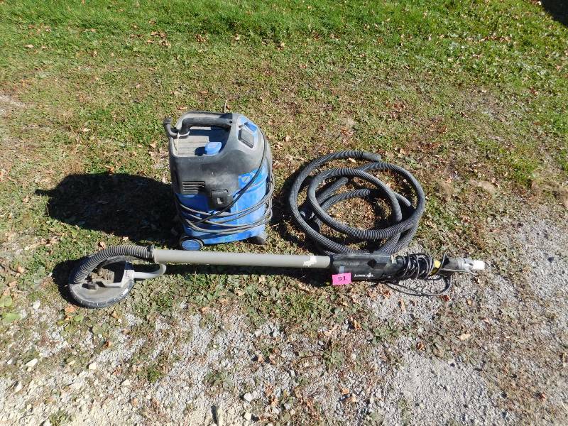 lot 91 image: Porter Cable drywall sander with dust extractor