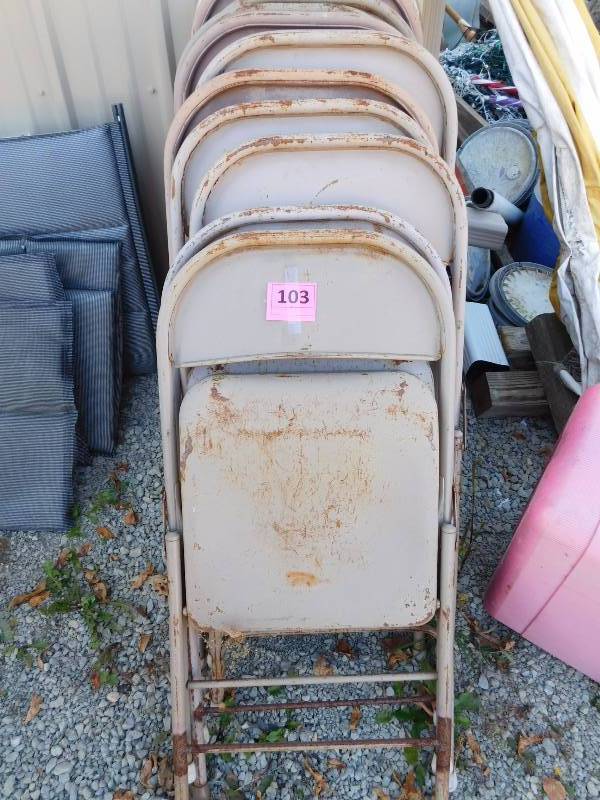 lot 103 image: metal vintage folding chairs
