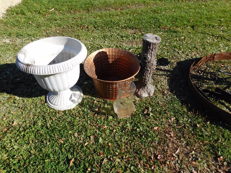 lot 107 image: cement stand for bird bath and planters