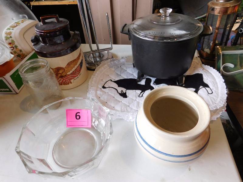 lot 6 image: kitchen lot deep fryer cookie jar and more