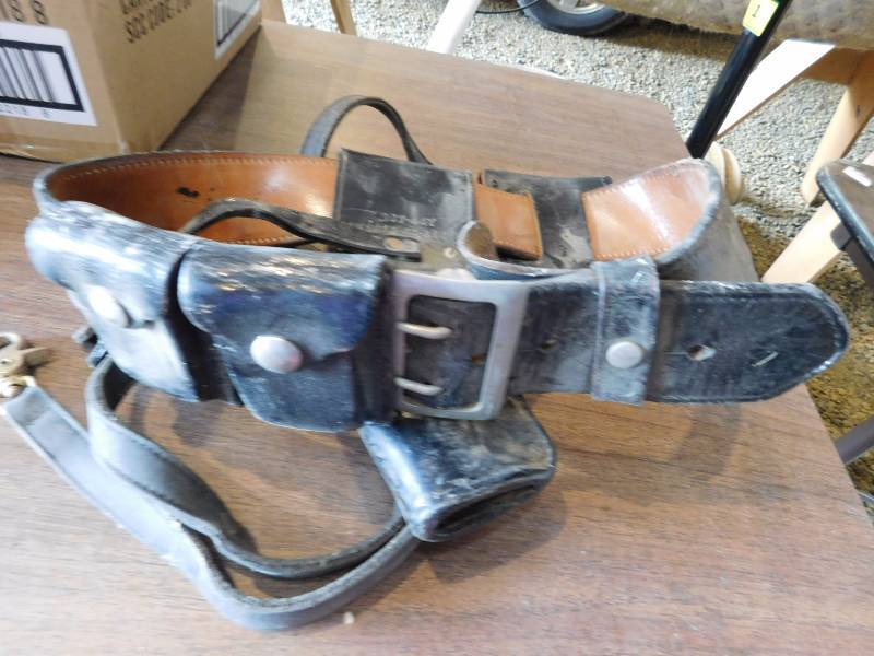 lot 17 image: service belt with holster