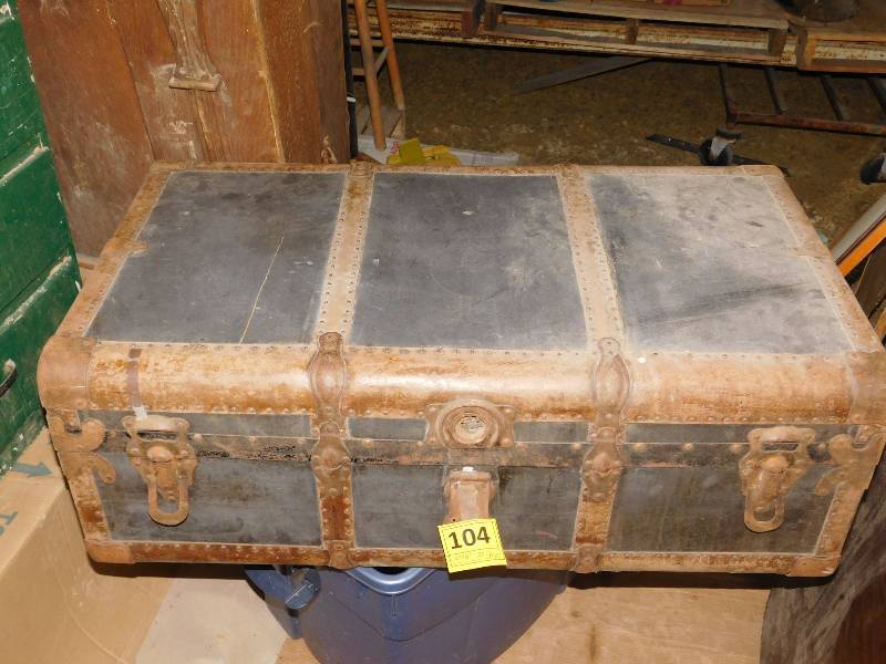 lot 32 image: travel trunk