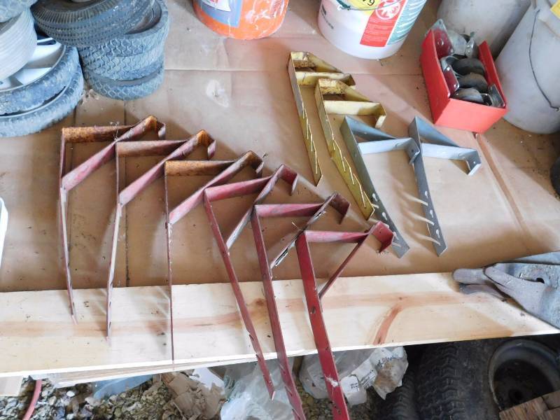 lot 49 image: heavy duty shelving brackets
