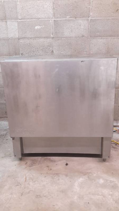 lot 9 image: Kold Milk 3-Bib dispenser