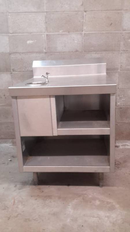 lot 10 image: Ice Cream Dipping Station