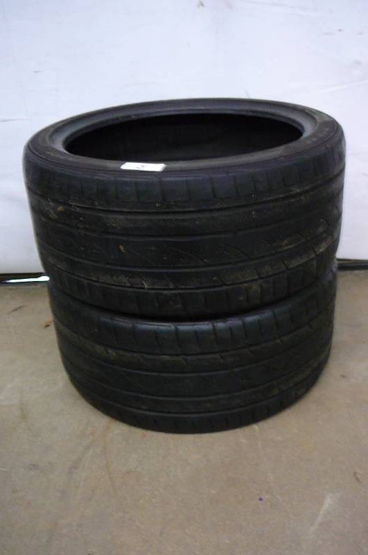 lot 5 image: Tires Sumitomo