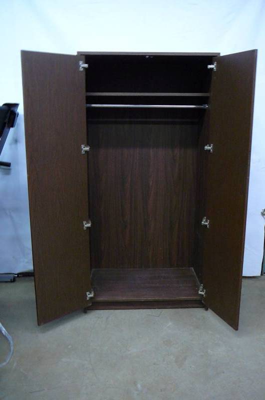 lot 16 image: Wooden Wardrobe